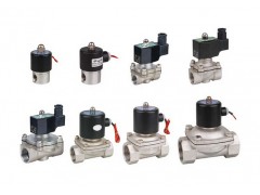 �M��늴��y