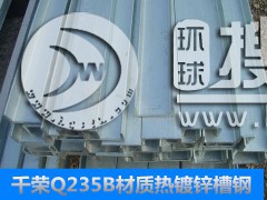 ����\���