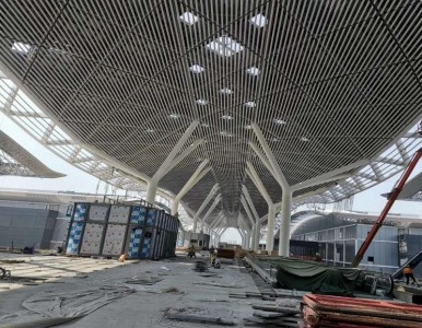 �S��ֱ�����ڇ��H��չ�����T䓹�(ji��)�c(di��n)