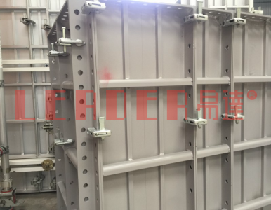 ǧ���f��ʼ�������V��ˇ�_(d��)�C(j��)е¡���Ƴ��N�/�A��ͨ���Xģ��ϵ�y(t��ng)