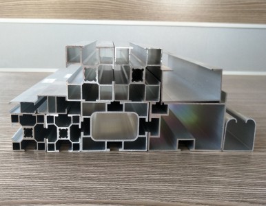 �Ϸ�5083���X*6063�h(hu��n)������A���X���߾���3004���X